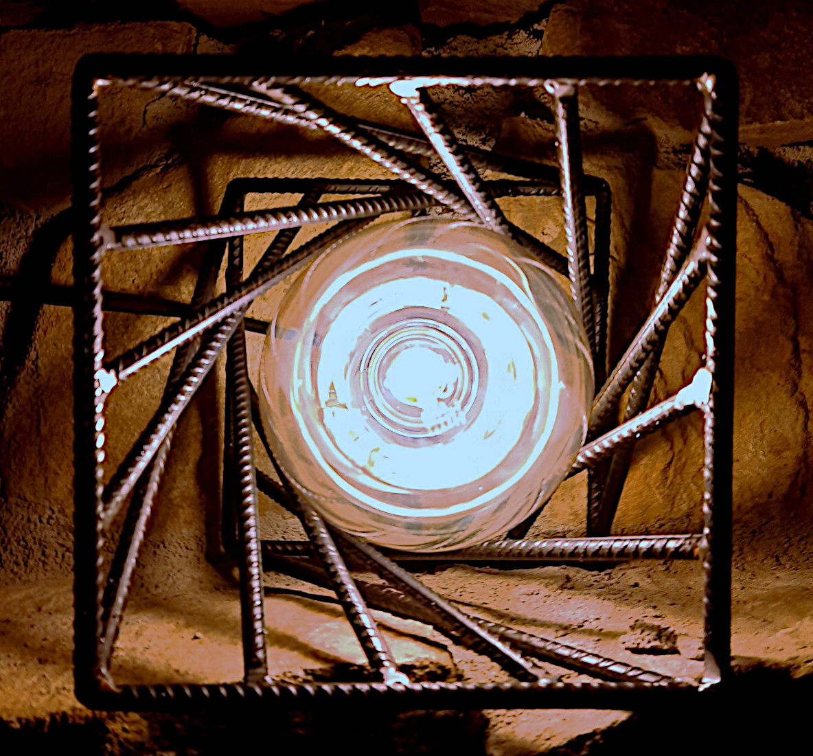 Industriální svítidlo TORNADO, industriální lustr Labyrint DESIGN
